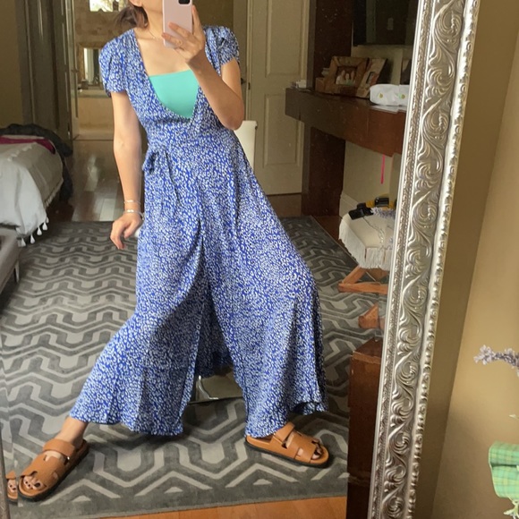 Free People Dresses & Skirts - GORGEOUS JESS WRAP MAXI DRESS IN MIDNIGHT COMBO